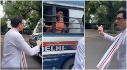  गिरफ्तारी के लिए दिल्ली पुलिस कि बस रुकवाते दिखे कांग्रेस नेता, लोग बोले – तपस्या में रह गई कमी