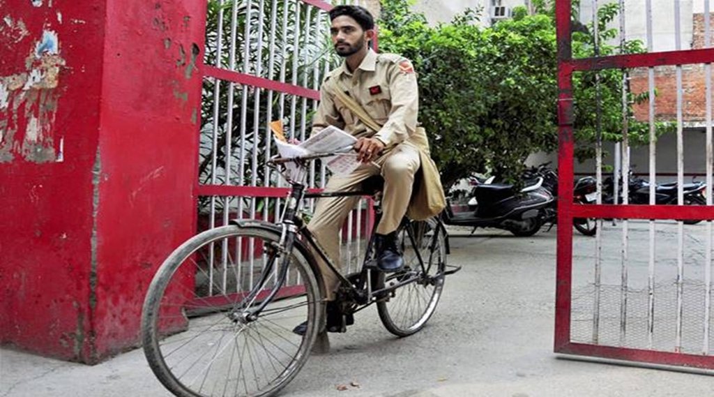 खोए हुए डाकिए की याद