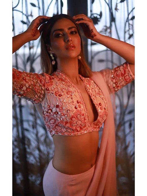 pranutan stunning look