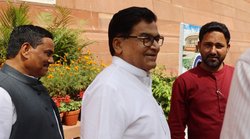 SP Politics: अब चाचा रामगोपाल भी अखिलेश से नाराज? शिवपाल और ओपी राजभर के नाम सपा की चिट्ठी के सवाल पर बोले- राष्ट्रीय अध्यक्ष जानें