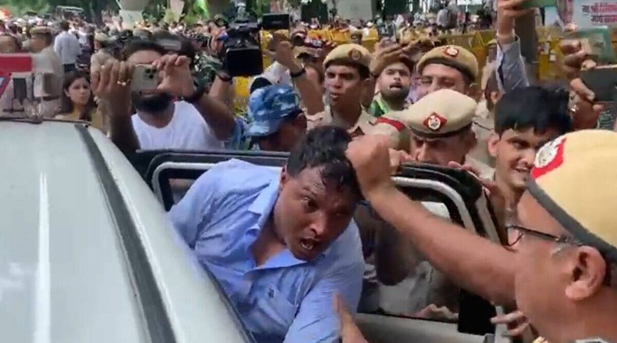 Congress leader Shrinivas