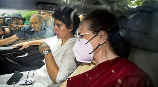 Sonia Gandhi, ED, Priyanka Gandhi