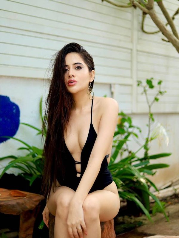 urfi javed bold look