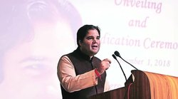 Pilibhit Viral Video: 4 करोड़ में बनी सड़क के ‘क्वॉलिटी चेक’ पर बीजेपी सांसद वरुण गांधी का तंज, PWD मंत्री जितिन प्रसाद से की ये मांग