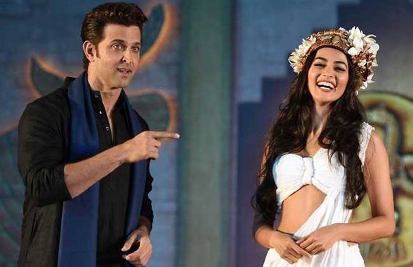 ऐश्वर्या राय बच्चन (Aishwarya Rai Bachchan) की तरह साउथ फिल्मों से डेब्यू करने वालीं कई एक्ट्रेसेस हैं जिन्होंने बॉलीवुड में खूब नाम कमाया। वहीं साउथ की कई ऐसी सुपरस्टार एक्ट्रेसेस हैं जिनका करियर बॉलीवुड में फ्लॉप रहा। आइए डालते हैं ऐसी ही एक्ट्रेसेस पर एख नजर: