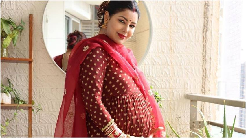Photos: Gurmeet Chaudhary/ Debina Banerjee Instagram