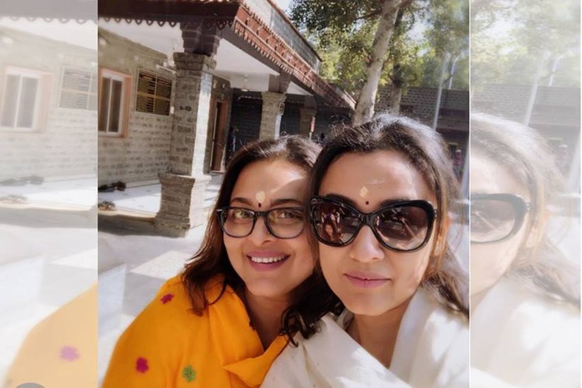 शिल्पा शिरोडकर और नम्रता शिरोडकर भी सगी सिस्टर्स हैं। दोनों खुशहाल मैरिड लाइफ जी रही हैं। शिल्पा ने साल 2000 में अपरेश रंजीत से शादी के बाद फिल्मों को अलविदा कह दिया था। छोटी बहन नम्रता ने साउथ सुपरस्टार महेश बाबू से शादी रचाई है। 