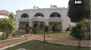 5 Deshratn Bunglow