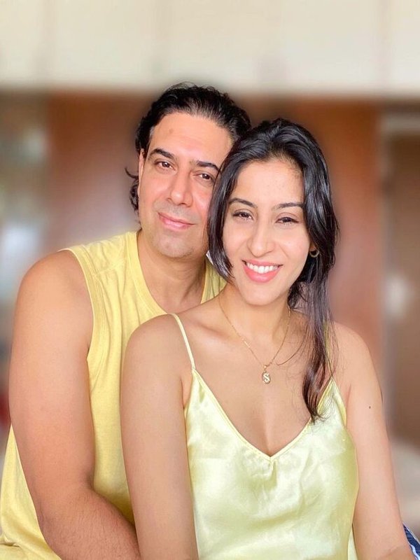 ANUPAMA BARKHA BHABHI URF ASHLESHA SAWANT IS IN LIVE-IN RELATIONSHIP FROM LAST 20 YEARS