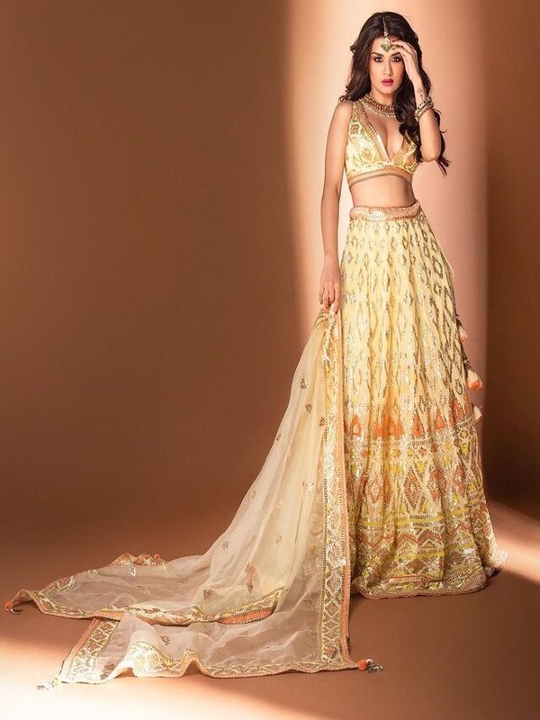 AVNEET KAUR - DESI SWAG