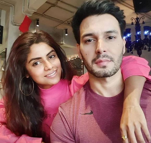 Sayantani Ghosh: टेरंस लुइस संग रिलेशनशिप में रह चुकीं एक्ट्रेस सायंतनी घोष ने अनुराग तिवारी नाम के शख्स से शादी की है।