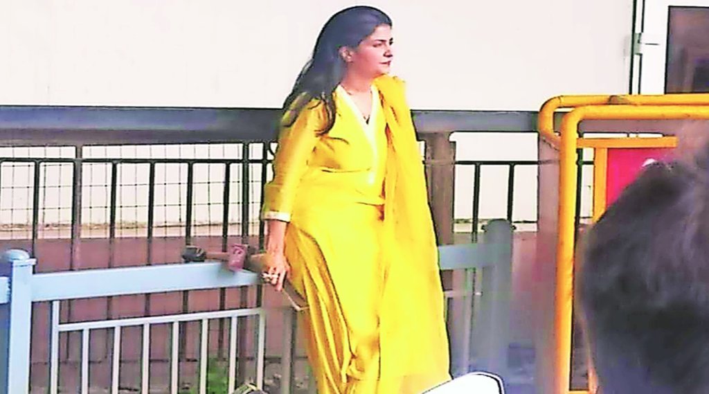 Protest against Anjana Om Kashyap: पटना में नई सरकार के शपथ ग्रहण के दौरान राजद कार्यकर्ताओं ने वरिष्ठ पत्रकार अंजना ओम कश्यप का विरोध किया। 