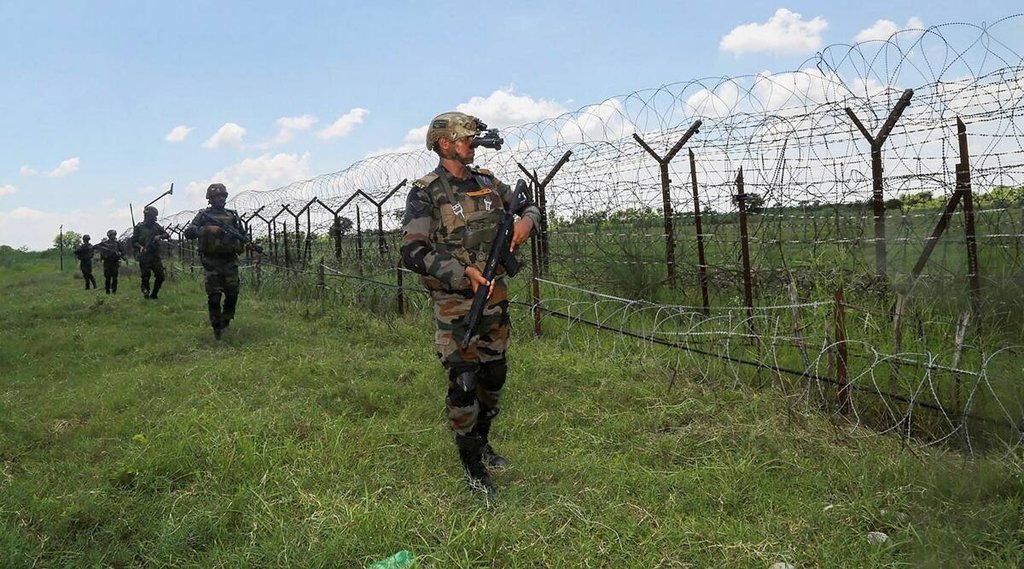 india pak border, bsf jawan