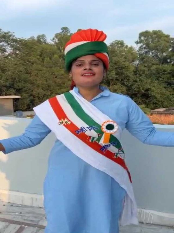 FARMANI NAAZ IN DESHBHAKTI RANG