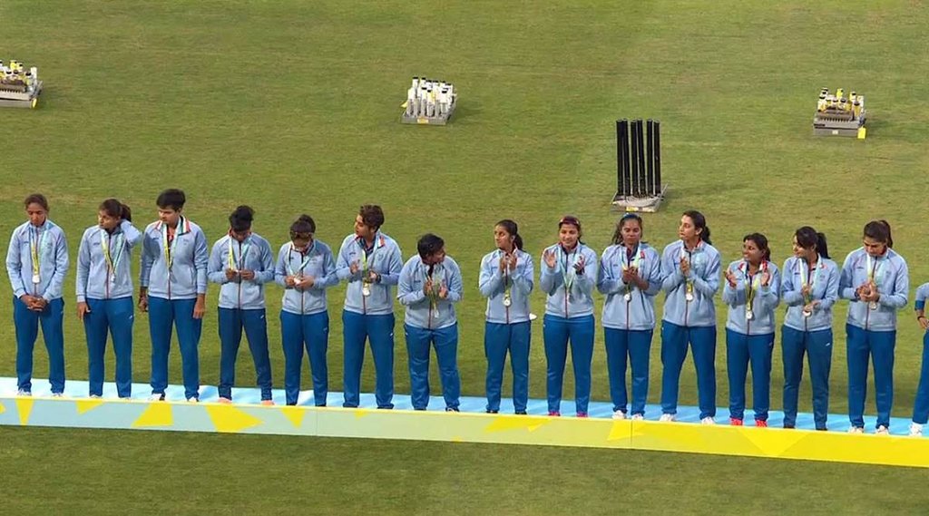 mohammad azharuddin slams indian women team india vs australia cwg final fans badly trolled