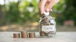Personal Finance: पहली सैलरी से ही शुरू करें करोड़पति बनने का सफर, ये है रास्ता
