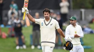 IPL KKR RCB NEW ZEALAND ALLROUNDER Colin de Grandhomme Retirement from international cricket