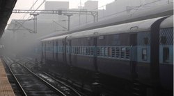 Indian Railways: IRCTC ने कैंसिल कर दी 115 ट्रेनें, 11 को किया डायवर्ट; सफर से पहले देखें लिस्‍ट