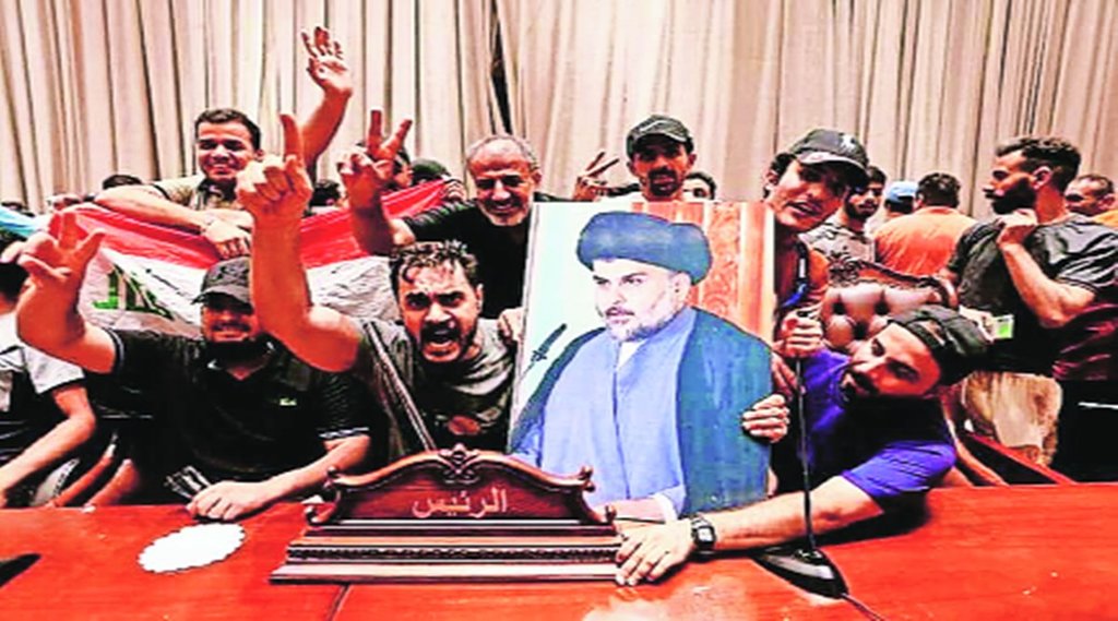 इराक : अल-सद्र व ईरान समर्थित समूह में टकराव बढ़ा