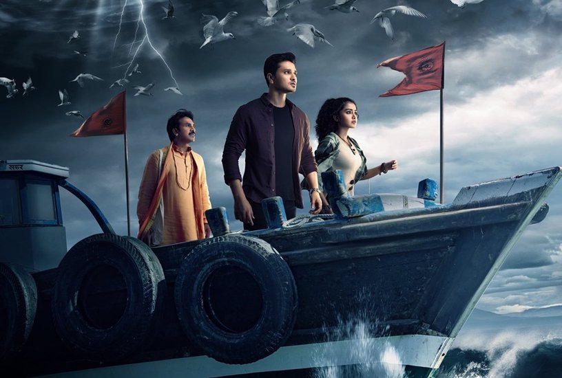 साउथ की हिट फिल्म कार्तिकेय का सीक्वल कार्तिकेय 2 भी 12 अगस्त को ही रिलीज हो रहा है। यह फिल्म तेलुगू में रिलीज होगी। (यह भी पढ़ें: IMDb ने जारी की 2022 की अब तक की टॉप 10 फिल्मों की लिस्ट, लगातार फ्लॉप के बावजूद 6 फिल्में बॉलीवुड की)