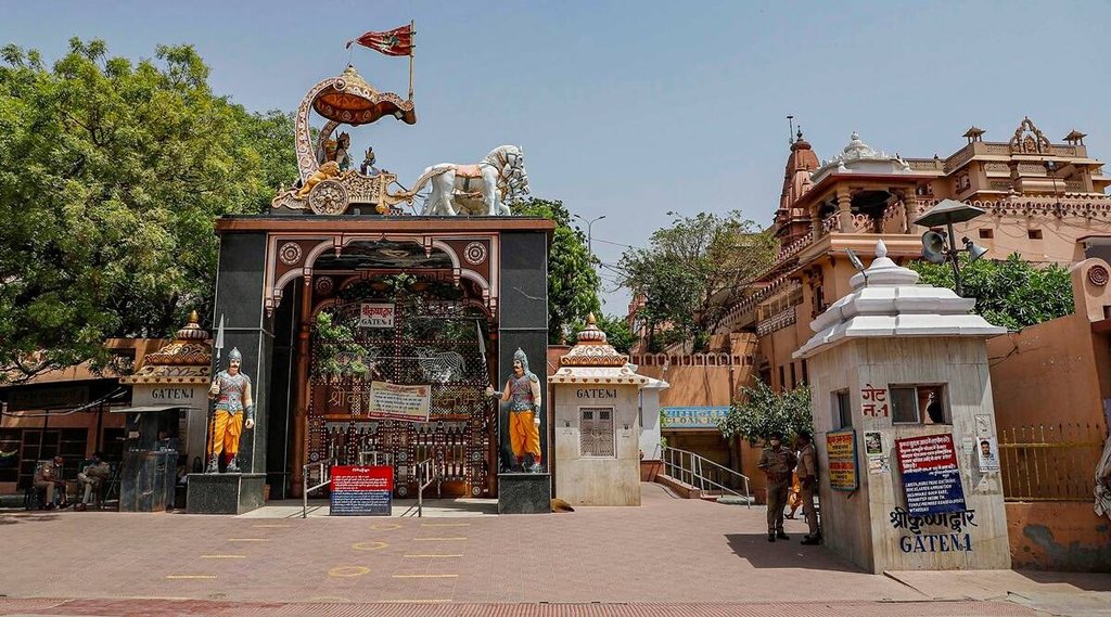 कोरोना की छाया से दो साल बाद निकली जन्माष्टमी, इस बार मथुरा में होगी धूम