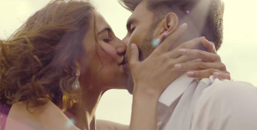 Befikre: फिल्म बेफिक्रे में रणवीर सिंह और वाणी कपूर के बीच 23 बार किसिंग सीन दिखाए गए थे। ये किसी भी बॉलीवुड फिल्म में दिखाए गए सबसे ज्यादा किस थे।