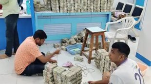 Maharashtra, Income tac raid