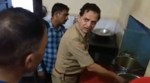 UP | Mainpuri SP Viral Video | poor quality food | मैनपुरी एसपी