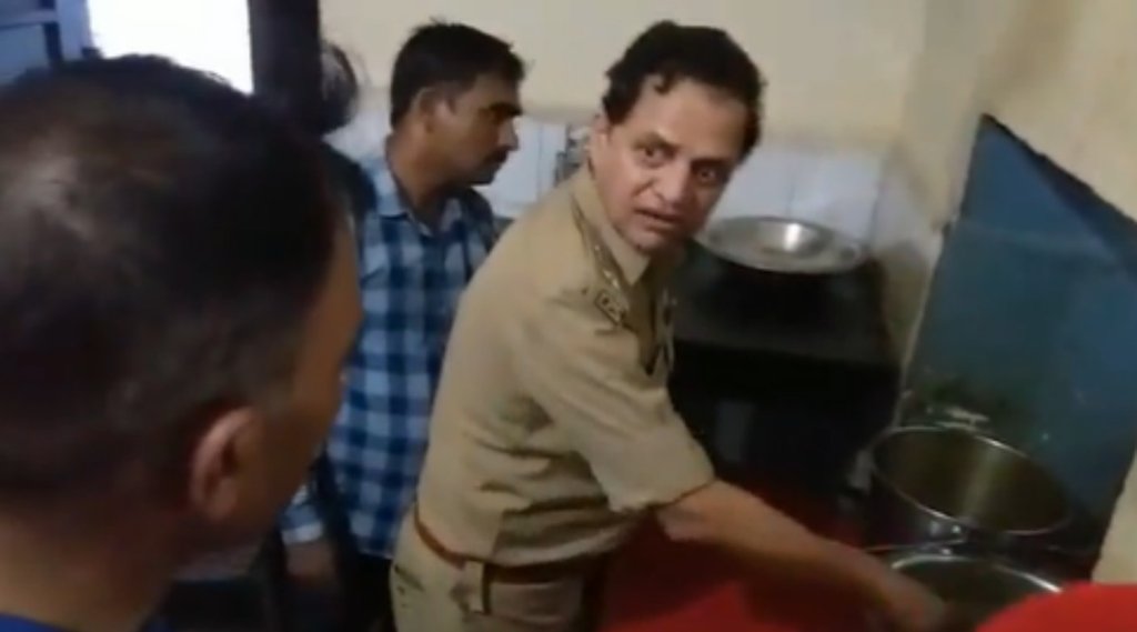 UP | Mainpuri SP Viral Video | poor quality food | मैनपुरी एसपी UP | Mainpuri SP Viral Video | poor quality food | मैनपुरी एसपी