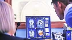 Alzheimer: अल्जाइमर से परेशान लोग खाने में शामिल करें ये जरूरी चीजें, मरीजों के लिए हो सकता है फायदेमंद