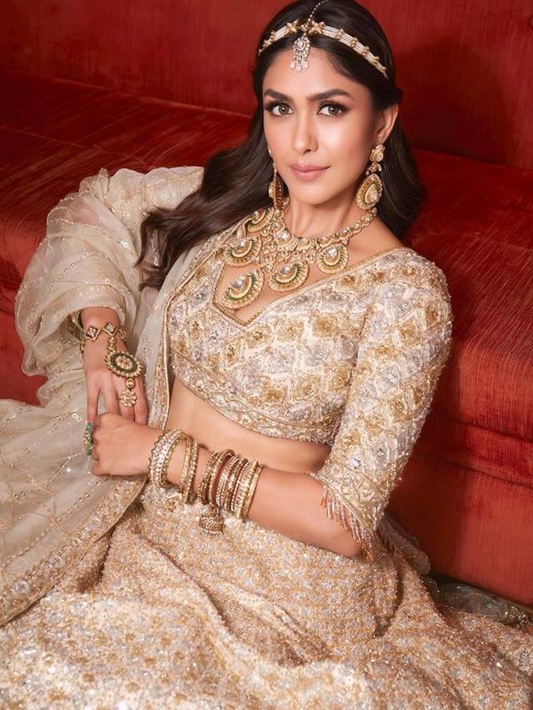 Mrunal bridal look