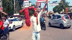 मुजफ्फरनगर में फूंका सपा नेता रामगोपाल यादव का पुतला, सीएम योगी के साथ मुलाकात को लेकर भड़का गुस्‍सा