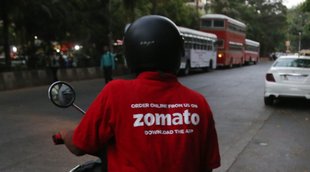 Mumbai Cops poses Zomato delivery boys | Zomato | bollywood style arrest