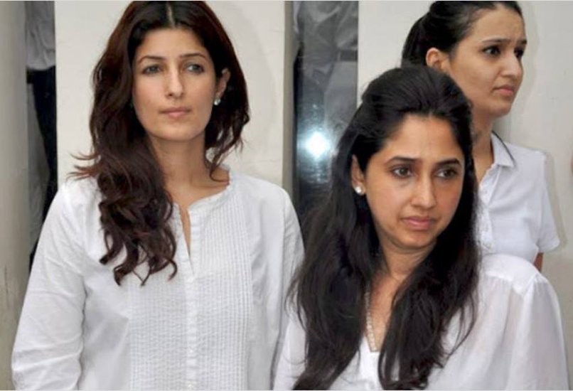 राजेश खन्ना की दो बेटियां हैं। नाओमिका राजेश खन्ना की बड़ी बेटी रिंकी खन्ना की बेटी हैं। 