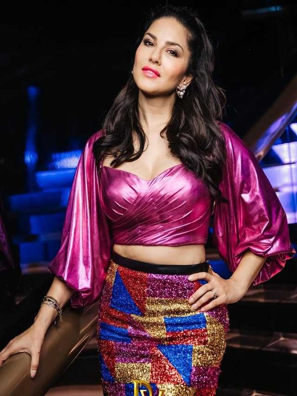 SUNNY LEONE IN GLITTER DRESS