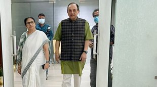 Swamy meets Mamata Banerjee