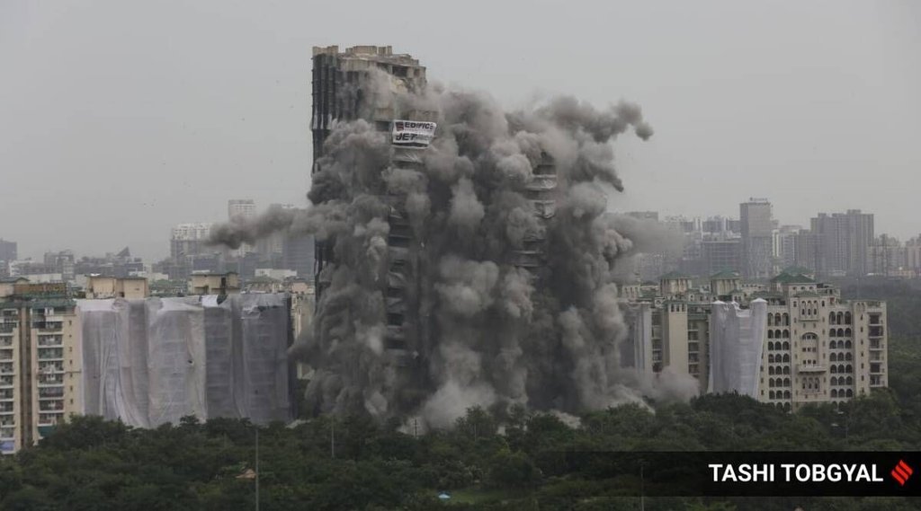Noida twin tower, Supertech