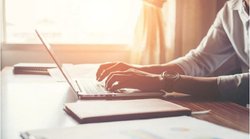 UPPCL Recruitment 2022: ग्रेजुएशन पास 1033 पदों के लिए कल से करें आवेदन, यहां जानें डिटेल