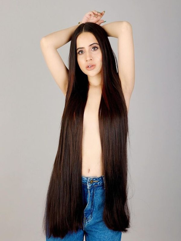 URFI JAVED NEW FASHION - DRESSED HERSELF WITH HAIR