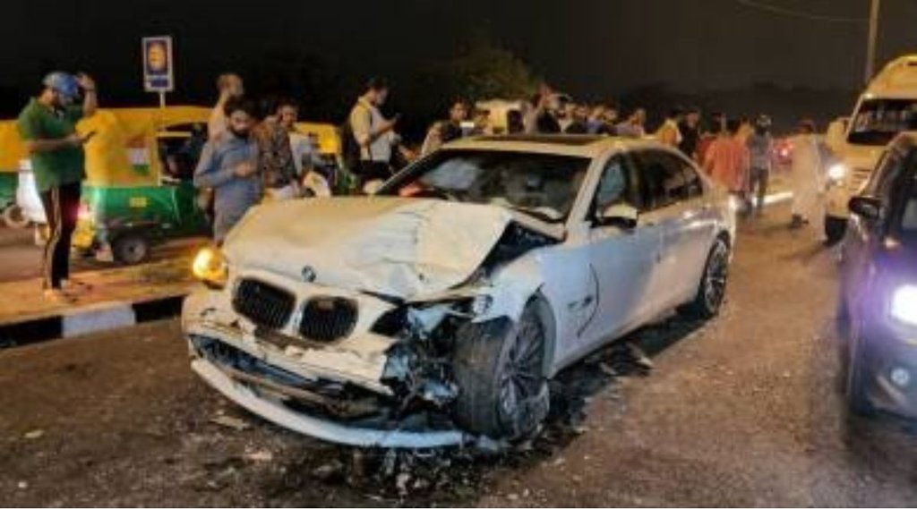 bmw car accident| delhi| madhya pradesh|