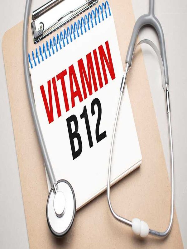 VITAMIN B12 - SYMPTOMS OF LACKNESS