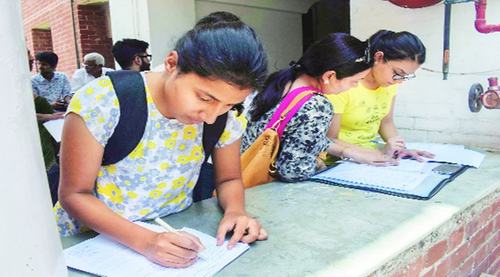 साझा प्रवेश परीक्षा लगातार गड़बड़ियों का शिकार