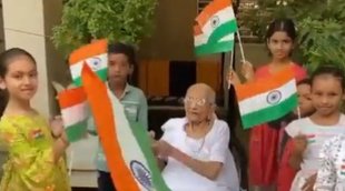 azadi ka amrit mahotsav | Har Ghar Tiranga | Modi mother hoisted tricolor