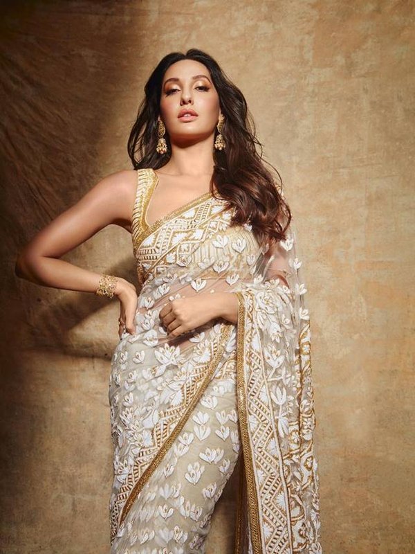 nora in saree