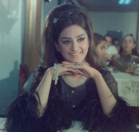 सायरा बानो ने बताया इन दोनों फिल्मों के चले जाने के बाद कभी राजेश खन्ना के साथ उन्हें रोल ऑफर नहीं हुआ। कुछ समय बाद सायरा बानो ने फिल्मों को अलविदा कह दिया था।