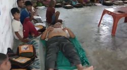 स्‍कूल में बच्‍चों के बीच शर्ट उतारकर जमीन पर लेट गए मास्‍टर जी, वायरल हो रहा वीडियो