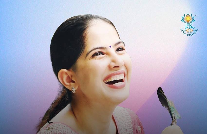 Jaya Kishori: जया किशोरी देश और सोशल मीडिया का चर्चित नाम बन चुकी हैं। भजन गायकी से प्रवचन तक से वह लाखों लोगों का दिल जीत चुकी हैं। पिछले कुछ सालों से वह एक अच्छी मोटिवेशनल स्पीकर के तौर पर भी नजर आई हैं।  वह सोशल मीडिया के जरिए अपने मोटिवेशनल कोट्स अपने फॉलोअर्स के साथ शेयर करती हैं जिसे पढ़कर कोई भी प्रेरणा ले सकता है। आइए देखें ऐसे ही कुछ मोटिवेशनल कोट्स:
