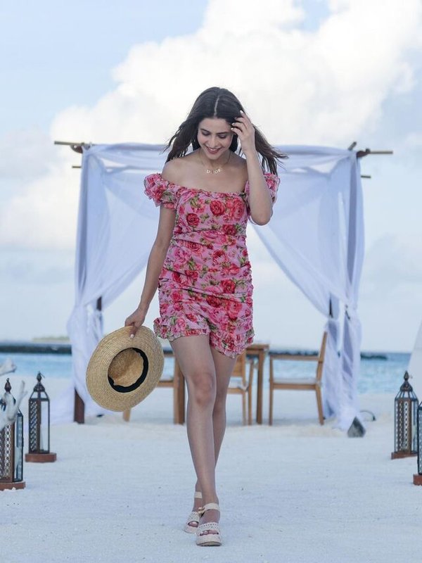 AAMNA SHARIF IN SHORT FLORAL DRESS
