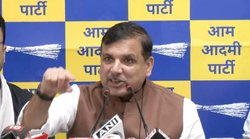 यूपी में AAP चलाएगी ‘सेल्फी विद स्कूल’ अभियान, 50 सरकारी स्कूलों के फोटो-वीडियो जारी करेगी पार्टी