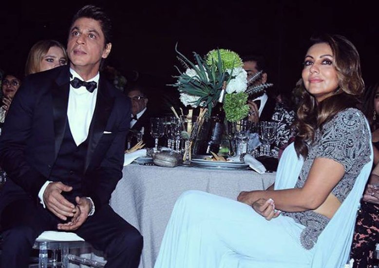 कई बॉलीवुड एक्टर्स ऐसे हैं जिनके पास आज दौलत और शोहरत की कोई कमी नहीं है। हालांकि इन एक्टर्स ने अपनी लाइफ में काफी बुरा समय भी देखा। बुरे वक्त में कुछ एक्टर्स को उनकी पत्नी से आर्थिक मदद मिली। आइए डालते हैं ऐसे ही चंद चर्चित नामों पर एक नजर: